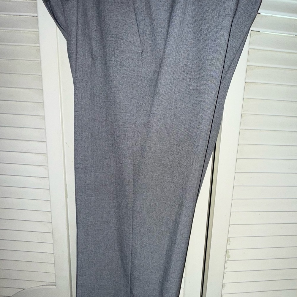 Kasper Gray Dress Pants. Size 18. Women’s. Like New Condition